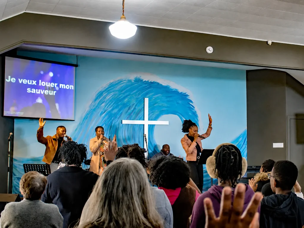 Comment discerner la voix de Dieu dans une décision ? — Église Nouvelle Espérance